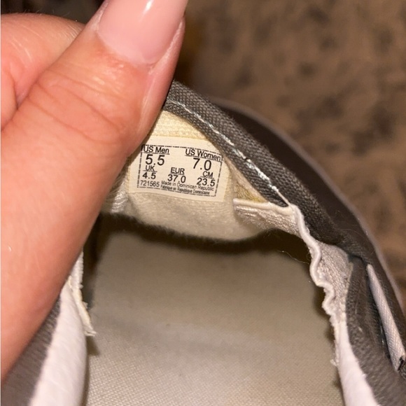 Vans Women’s Classic Slip on Shoes - Charcoal - Size 7 - Picture 2 of 3